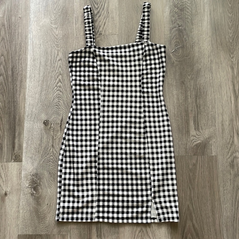 Divided h&m dress size M new with tags !